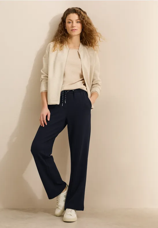 Strukturierte Hose mit geradem Bein