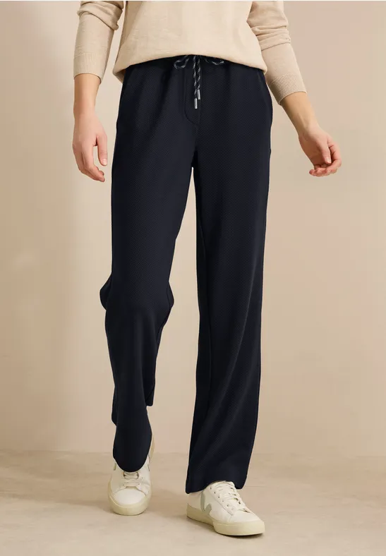 Strukturierte Hose mit geradem Bein