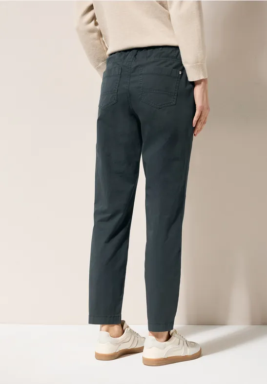 Bequeme Slim Fit Papertouch Hose