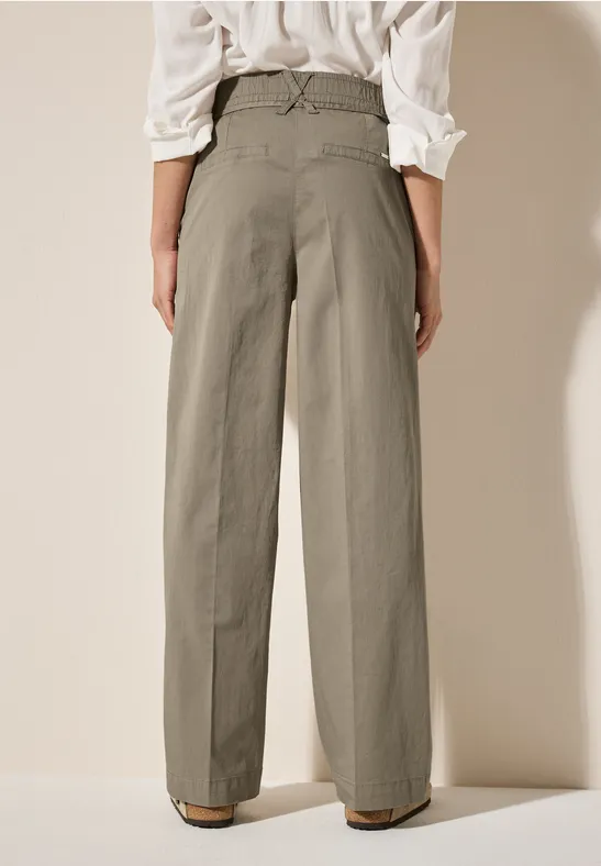High-Waist-Hose mit weitem Bein und Bindegürtel