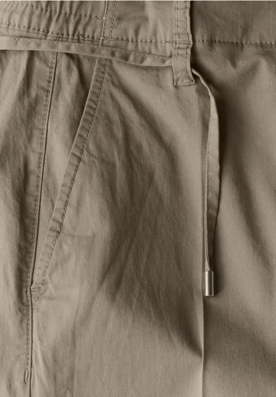 High-Waist-Hose mit weitem Bein und Bindegürtel