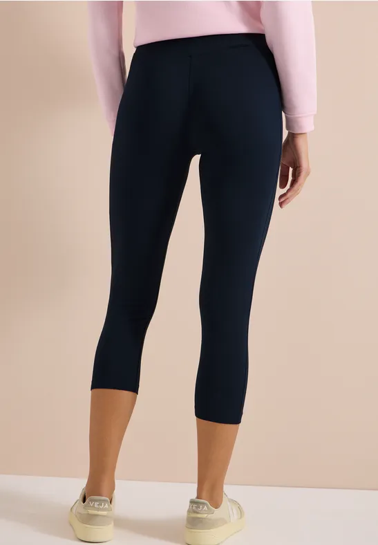 Essenzielle High-Waisted Capri-Leggings