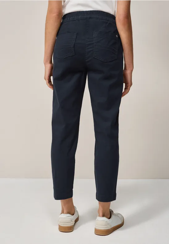 Leichte 7/8 Casual Fit Hose