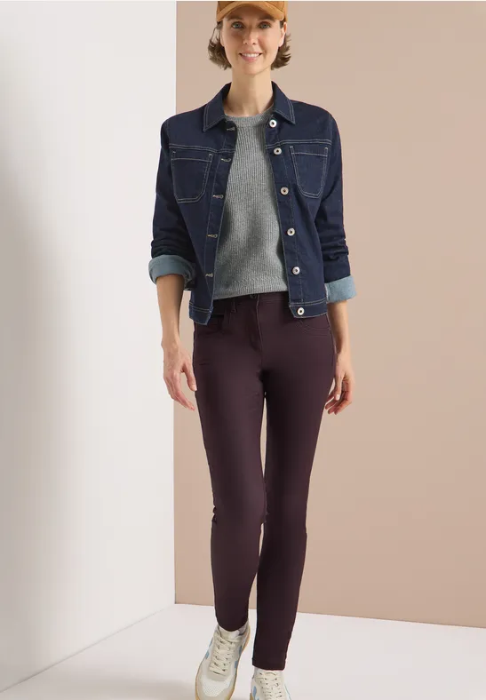 Beschichtete Slim Fit Hose in Lederoptik