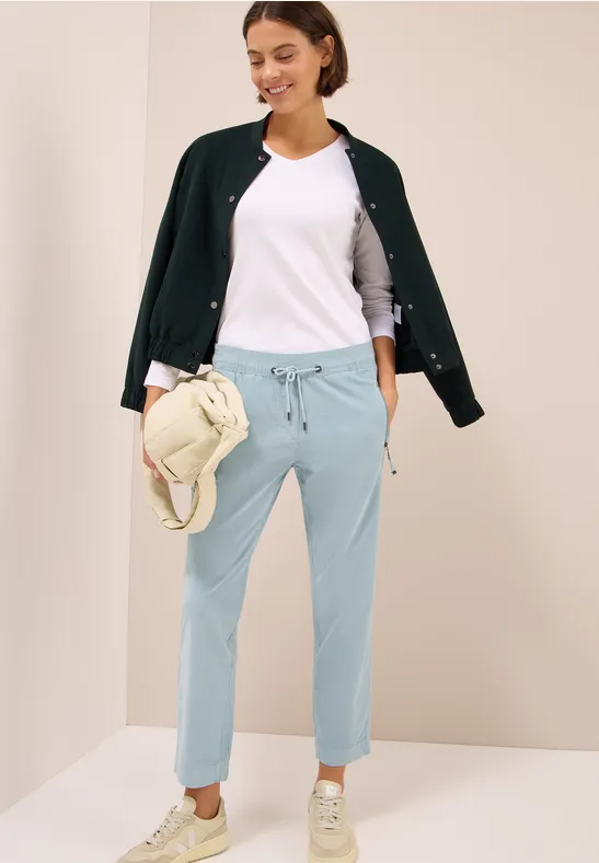 Feincordhose im Casual Fit