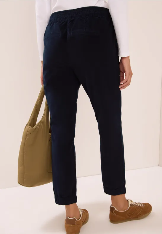 Feincordhose im Casual Fit