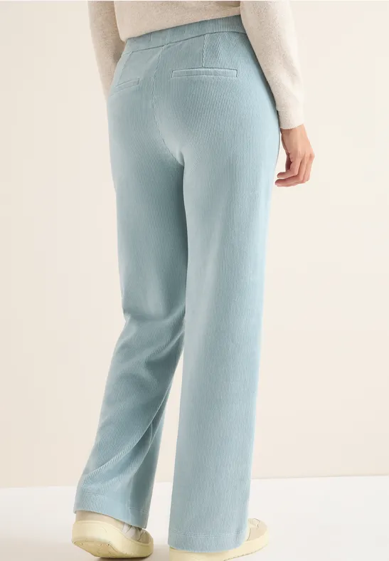 Weite Cordhose mit hohem Bund