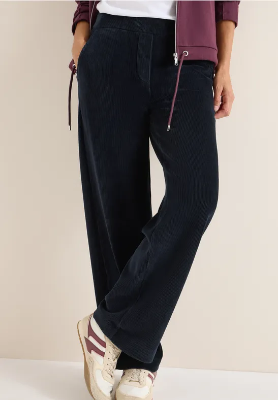 Weite Cordhose mit hohem Bund