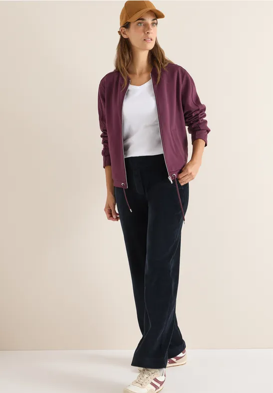 Weite Cordhose mit hohem Bund