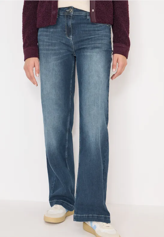 Hoch taillierte Jeans mit weitem Bein