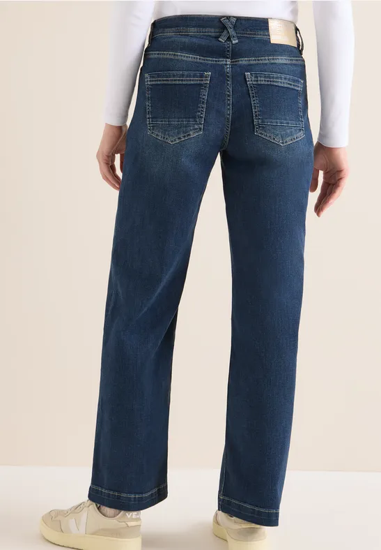 High-Waist Wide-Leg Jeans