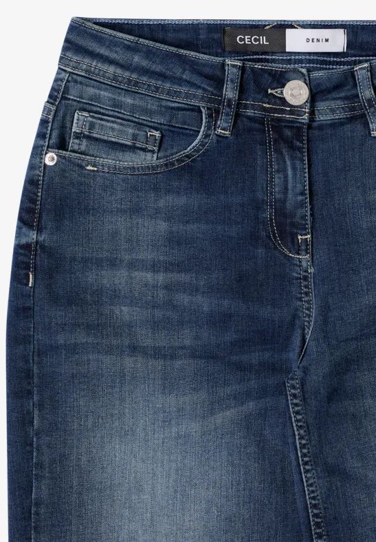 High-Waist Wide-Leg Jeans