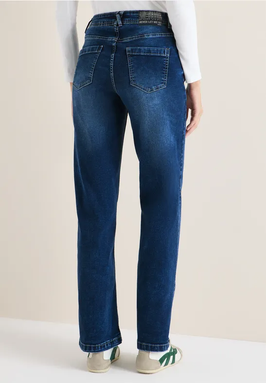 High-Waist Wide-Leg Jeans