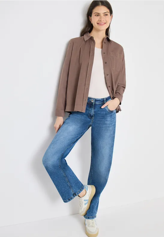 High-Waist Wide-Leg Jeans