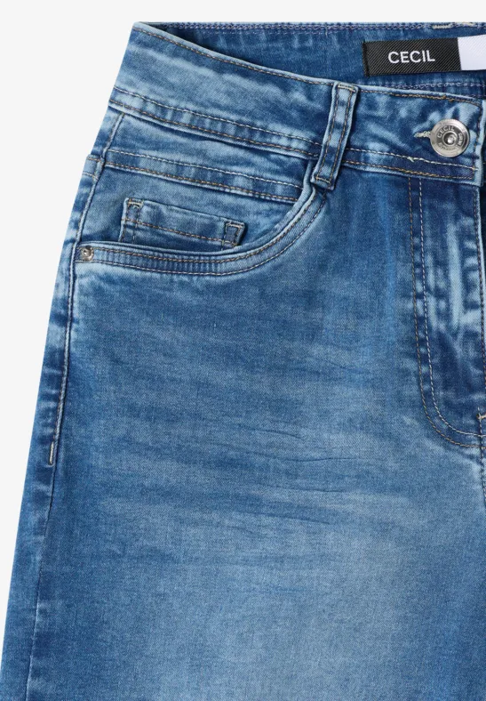 High-Waist Wide-Leg Jeans