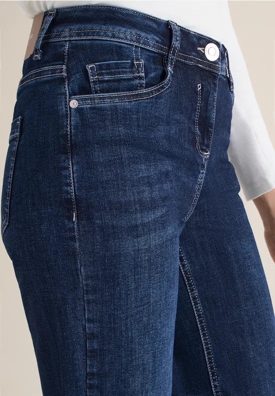 High-Waist Wide-Leg Jeans