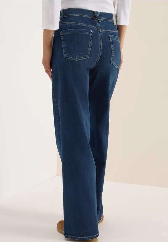 High-Waist Wide-Leg Jeans
