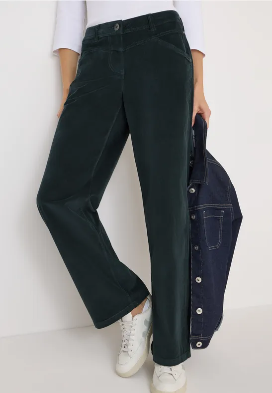 Weite Cordhose mit hohem Bund