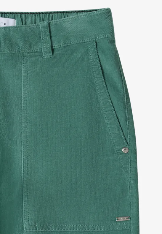 Weite Cordhose mit hohem Bund