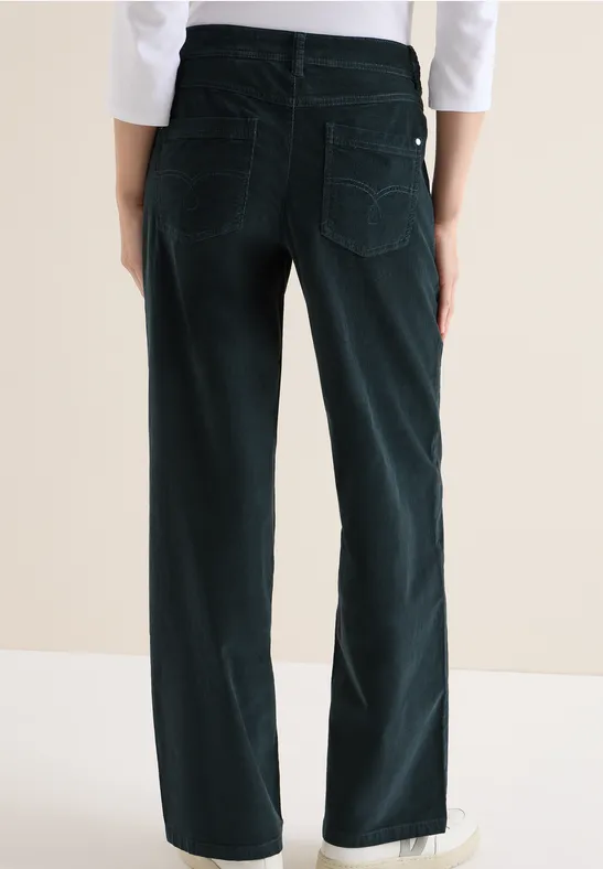 Weite Cordhose mit hohem Bund