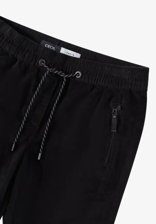 Cordhose im schmalen Casual Fit