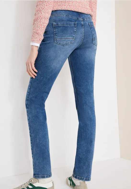 Casual Mid-Rise Straight-Cut