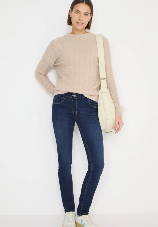 Casual Mid-Rise Straight-Cut