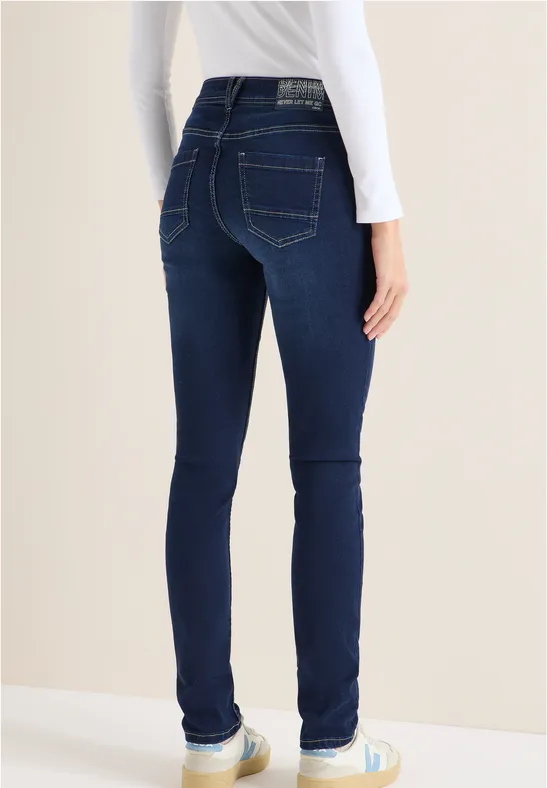 Casual Mid-Rise Straight-Cut