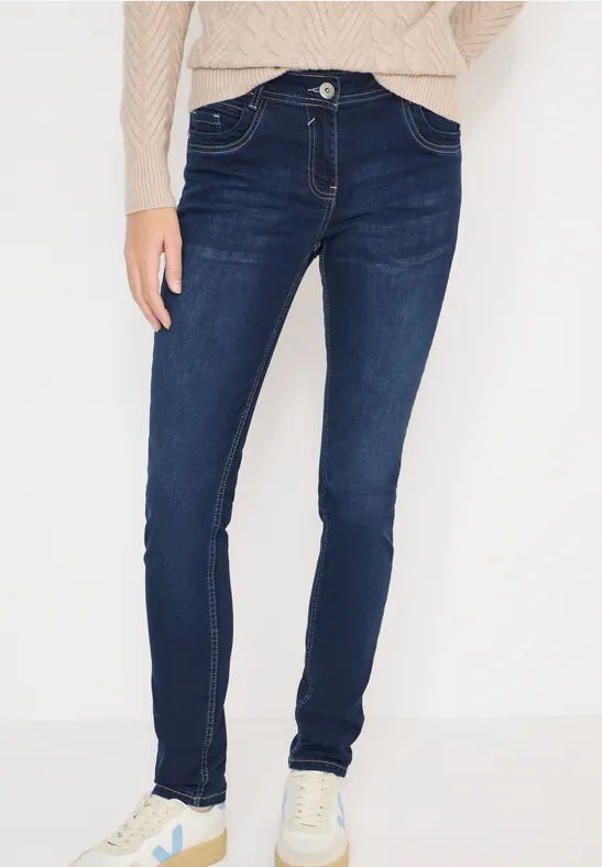 Casual Mid-Rise Straight-Cut