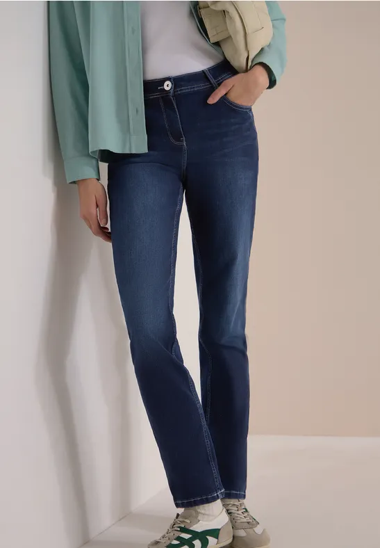 Casual Mid-Rise Straight-Cut