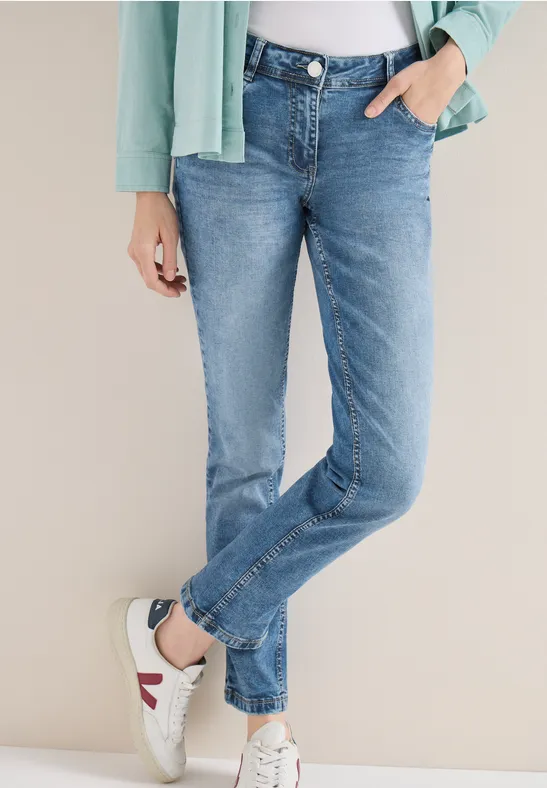 Casual Mid-Rise Straight-Cut