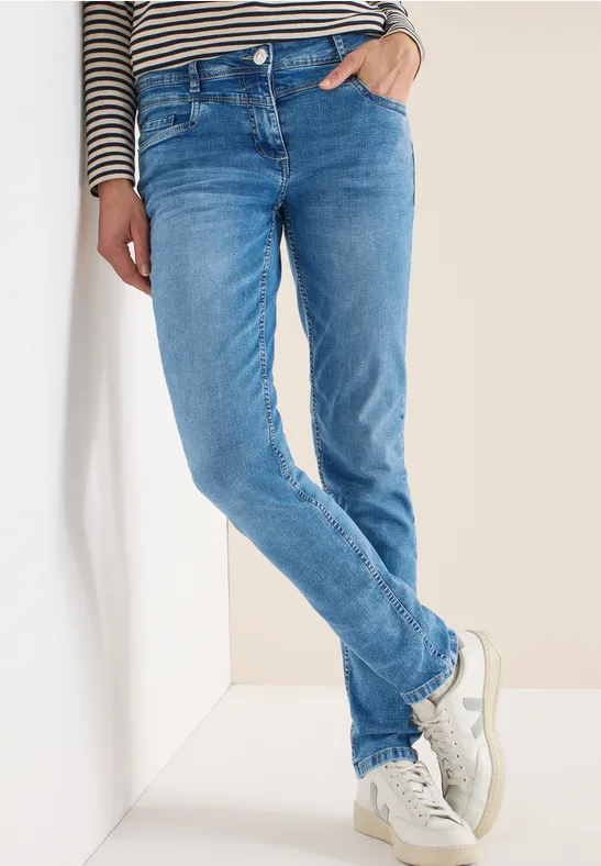 Casual Mid-Rise Straight-Cut
