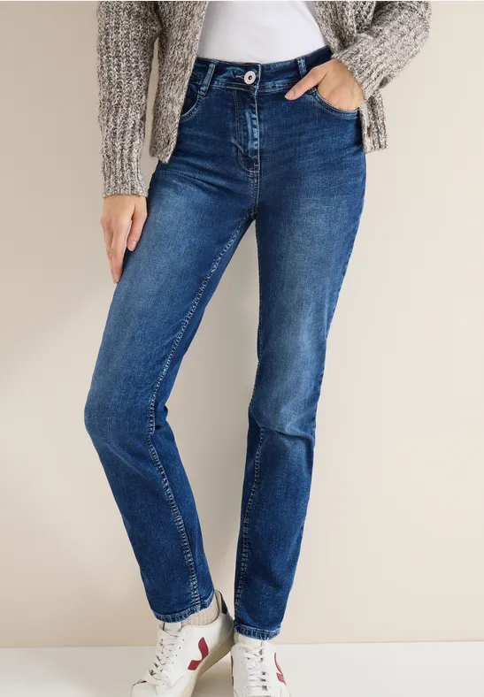 Casual Mid-Rise Straight-Cut