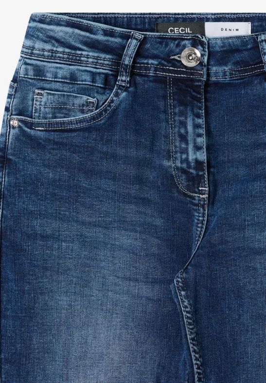 Casual Mid-Rise Straight-Cut