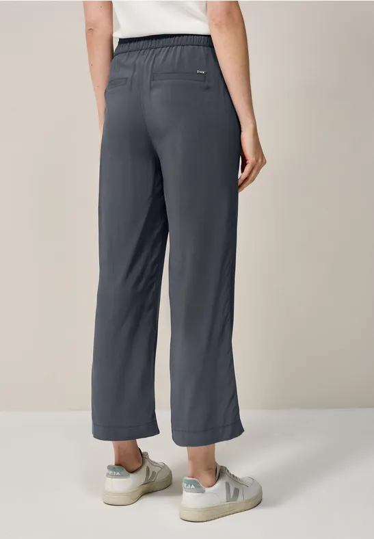 Leichte 7/8 Hose mit geradem Bein
