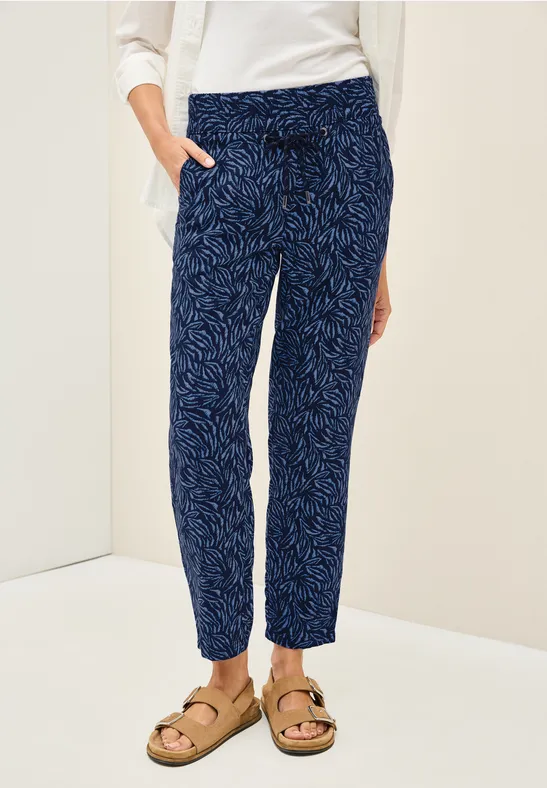 Schmal geschnittene Hose mit Grafikprint