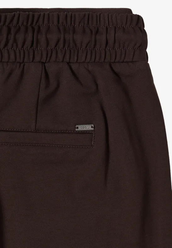 Schmal geschnittene Hose mit Tunnelzug