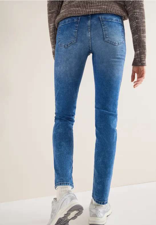 Slim-Fit-Jeans mit mittlerer Leibhöhe