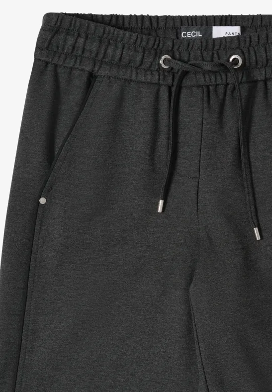 Weite Jogginghose mit Tunnelzug
