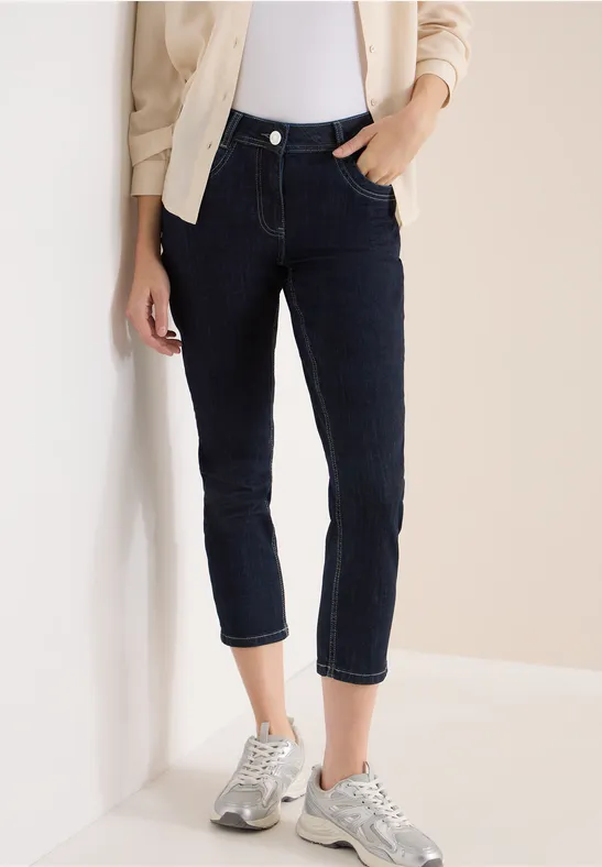 Schmal geschnittene Casual Fit Jeans