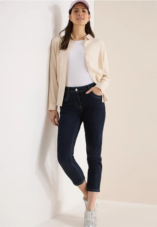 Schmal geschnittene Casual Fit Jeans