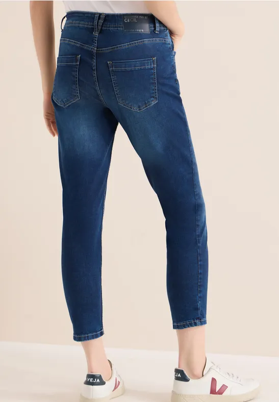 Schmal geschnittene Casual Fit Jeans