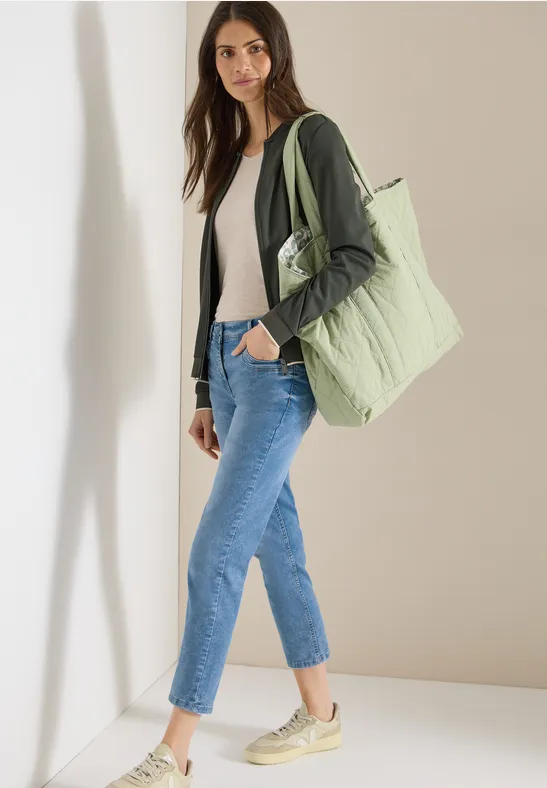 Schmal geschnittene Casual Fit Jeans