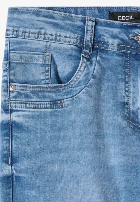 Schmal geschnittene Casual Fit Jeans