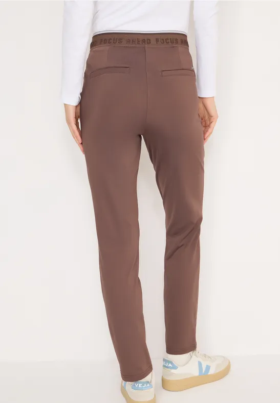 Slim-Fit Hose mit Elastikbund