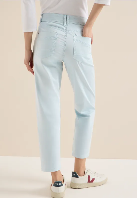 Mid-Waist Slim Leg 7/8 Hose