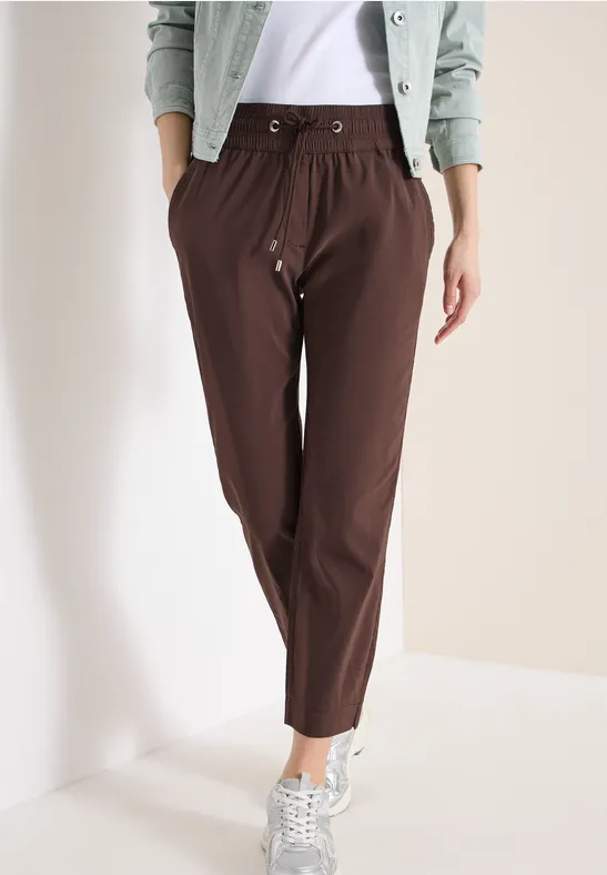 Slim-Leg 7/8-Hose mit mittlerem Bund
