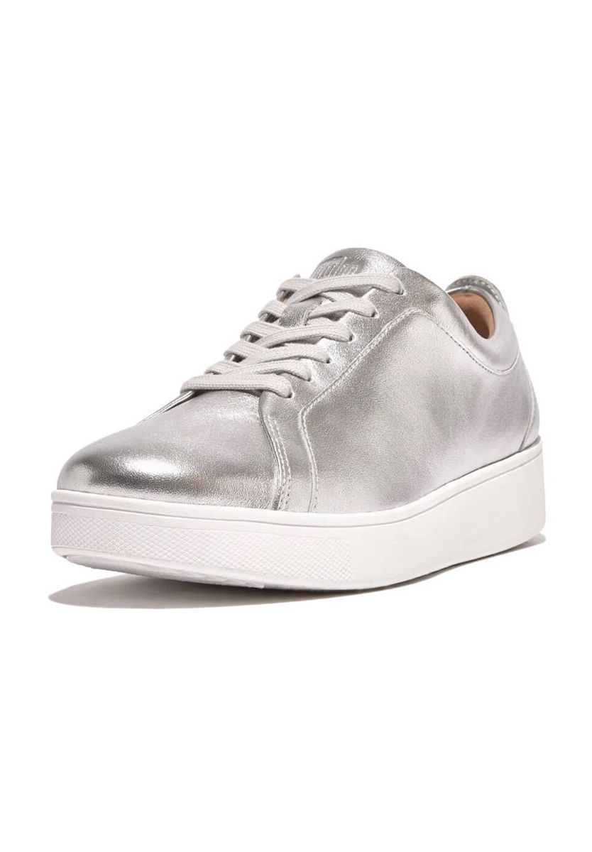 Klassische Low-Top Leder-Sneaker