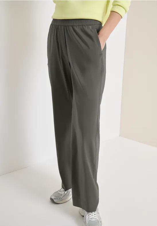 Loose Fit Hose mit weitem Bein