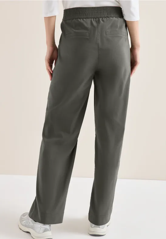 Loose Fit Hose mit weitem Bein